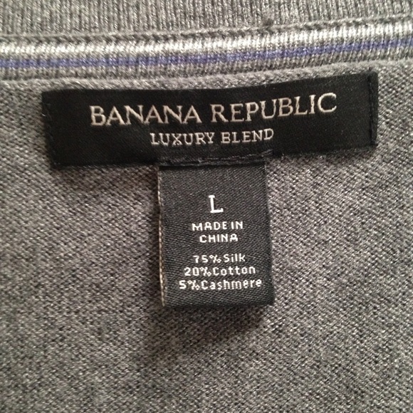 Silk/Cashmere Banana Republic V Neck - Picture 2 of 2